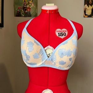 PINK Victoria’s Secret bralette